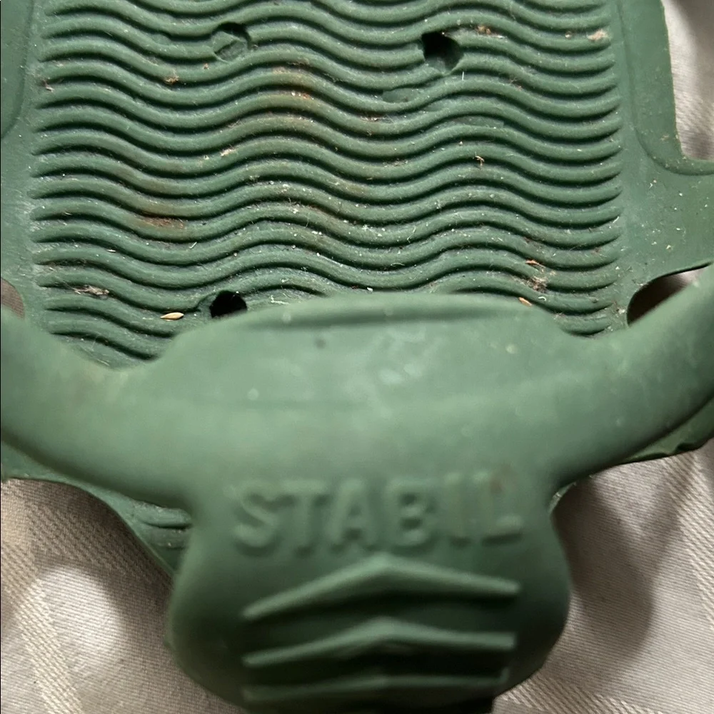 Stabil Medium Traction Cleats Ice Snow Grips Over Shoe Ice Cleats Pre-loved.